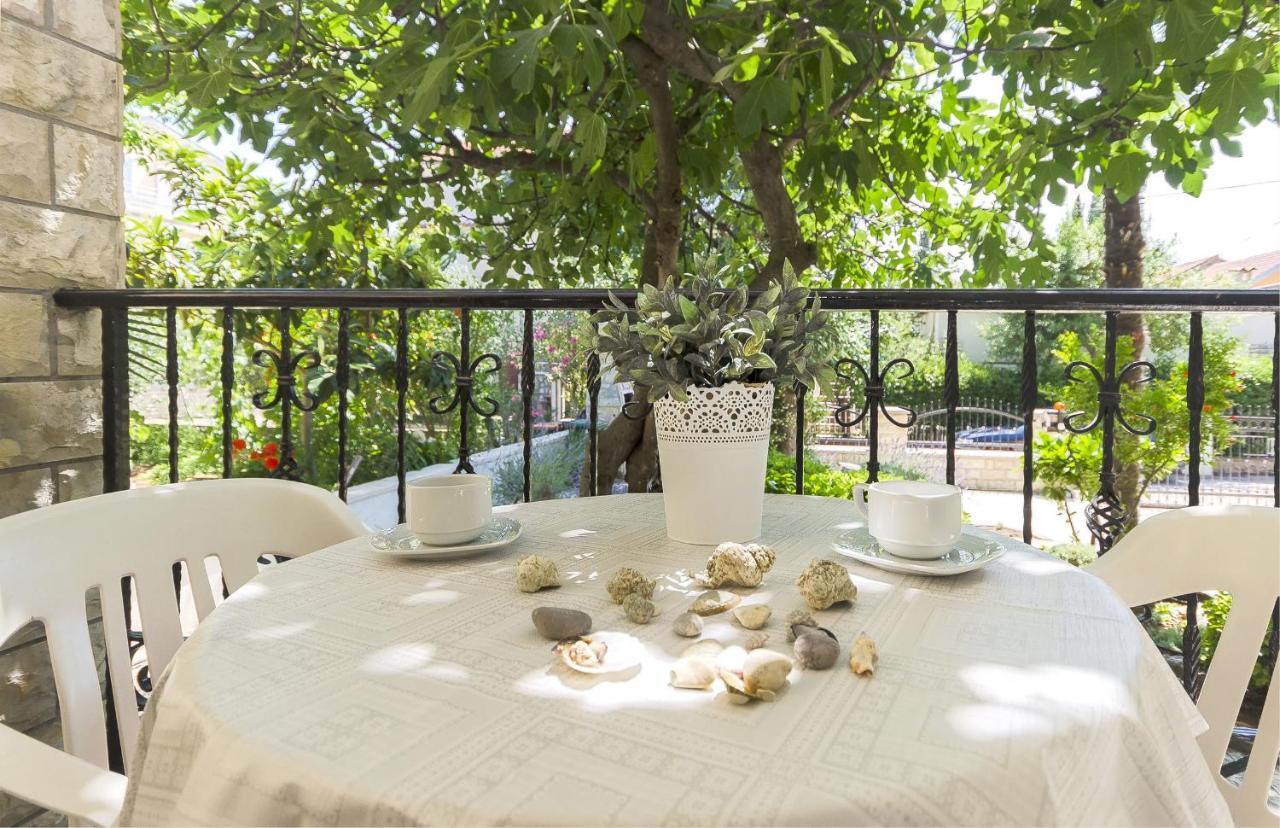 Apartments Karolina Βόντιτσε Εξωτερικό φωτογραφία